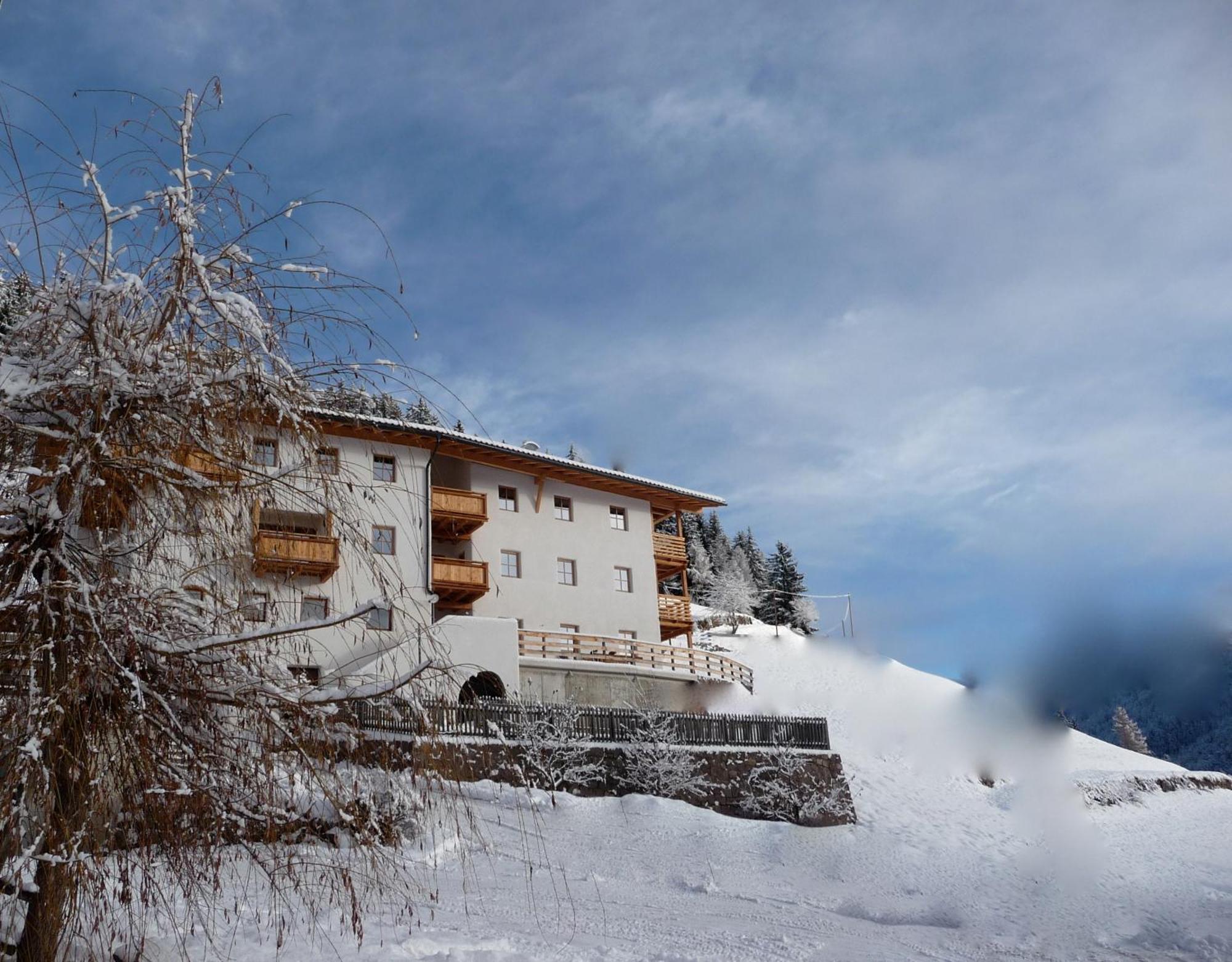 Putzerhof Aparthotel Фунес Екстериор снимка