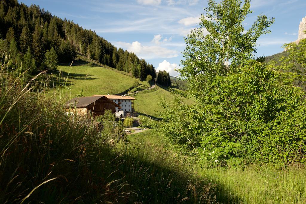 Putzerhof Aparthotel Фунес Екстериор снимка