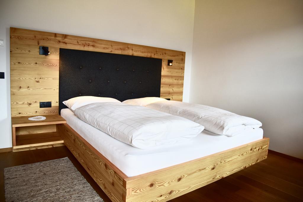 Putzerhof Aparthotel Фунес Екстериор снимка